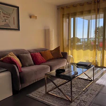 Un Balcon Sur La Mediterranee *